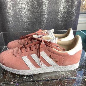 WOMENS SIZE 8 ADIDAS GAZELLE SHOE